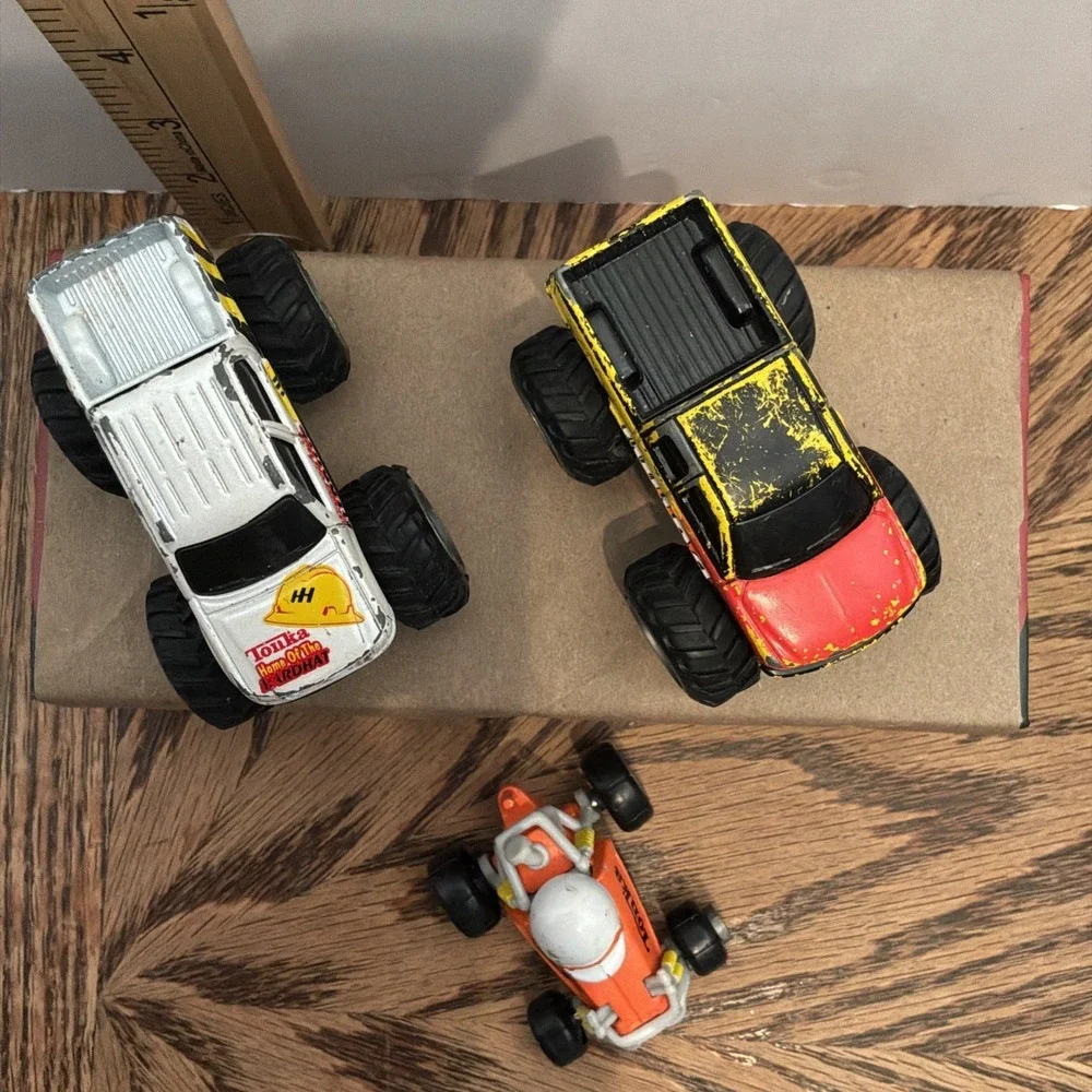 maisto tonka trucks